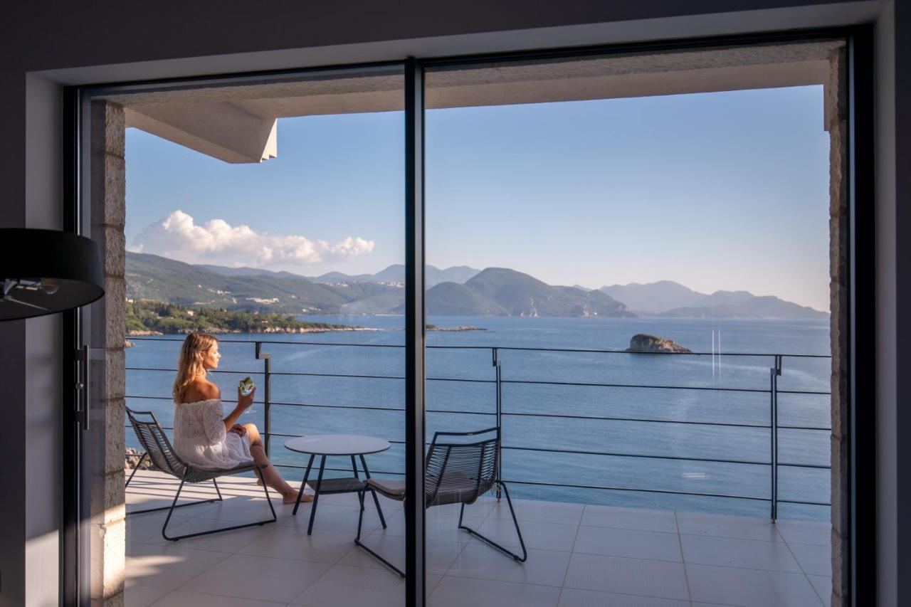 Myzen Villa Asana & Villa Kenshya Сивота Экстерьер фото